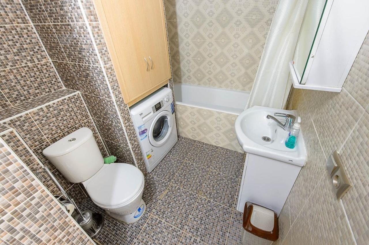 Apartment Оn Makatayeva 5 B Алма Ата Екстериор снимка