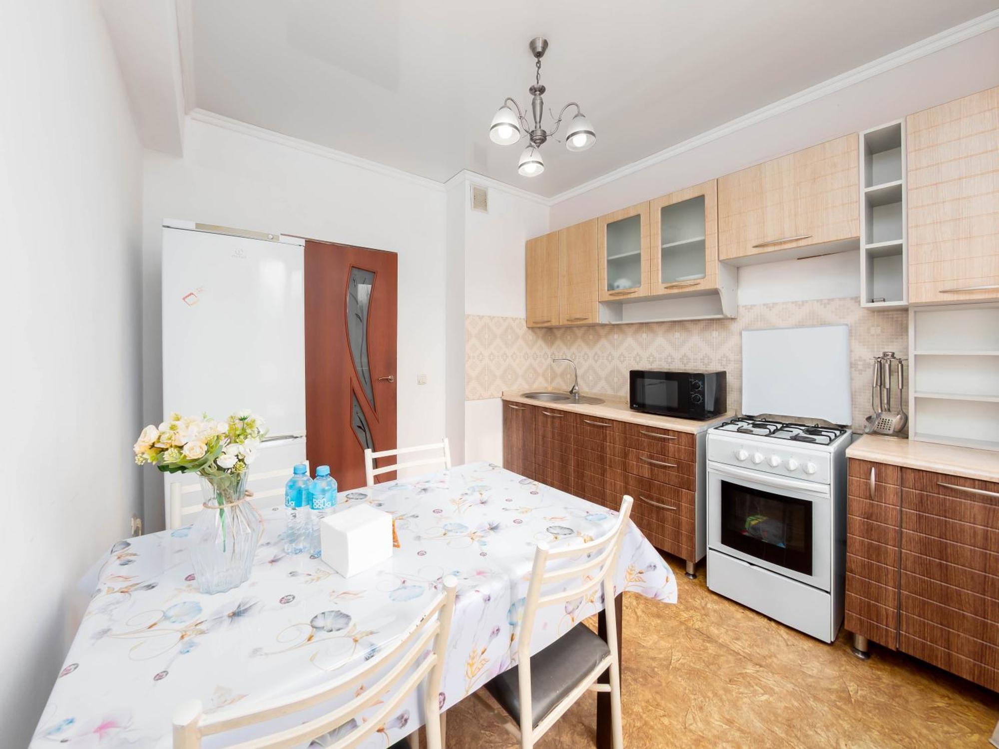 Apartment Оn Makatayeva 5 B Алма Ата Екстериор снимка