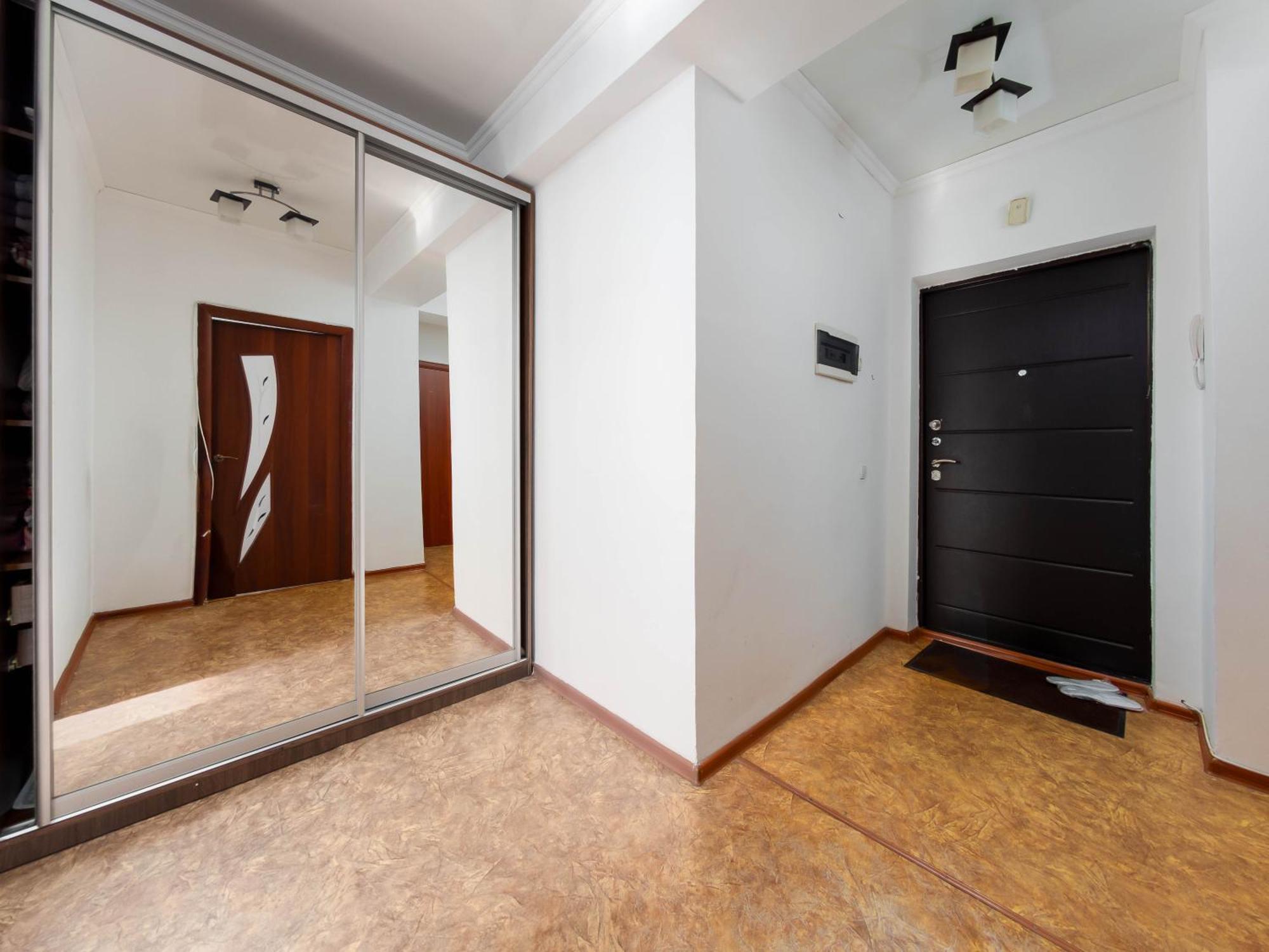 Apartment Оn Makatayeva 5 B Алма Ата Екстериор снимка
